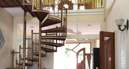 Maharani Guesthouse Tebet Syariah - Hostel