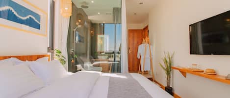 Courtyard 2-Panoramic Room