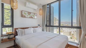 Courtyard2- Comfort Room | Premium bedding, down comforters, Select Comfort beds, minibar
