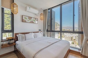 Courtyard2- Comfort Room  | Premium bedding, down comforters, Select Comfort beds, minibar - Floral Holiday Guesthouse (Dali)