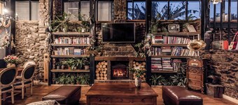 Floral Holiday Guesthouse
