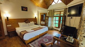 In-room safe, individually furnished, iron/ironing board, free WiFi - Countryside Himalayan Resort, Manali (Kullu)