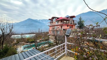 Fachada da propriedade