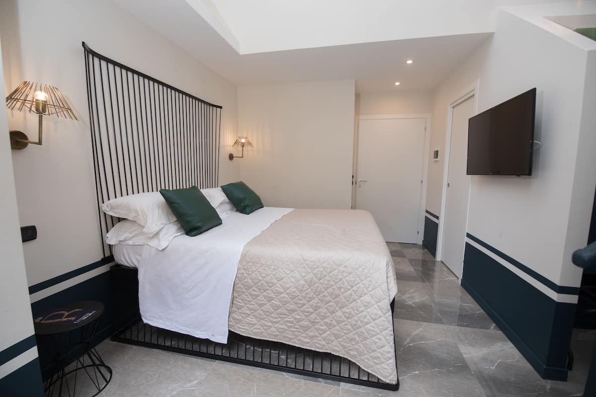 Superior Room | 1 slaapkamer, luxe beddengoed, een minibar, een kluis op de kamer