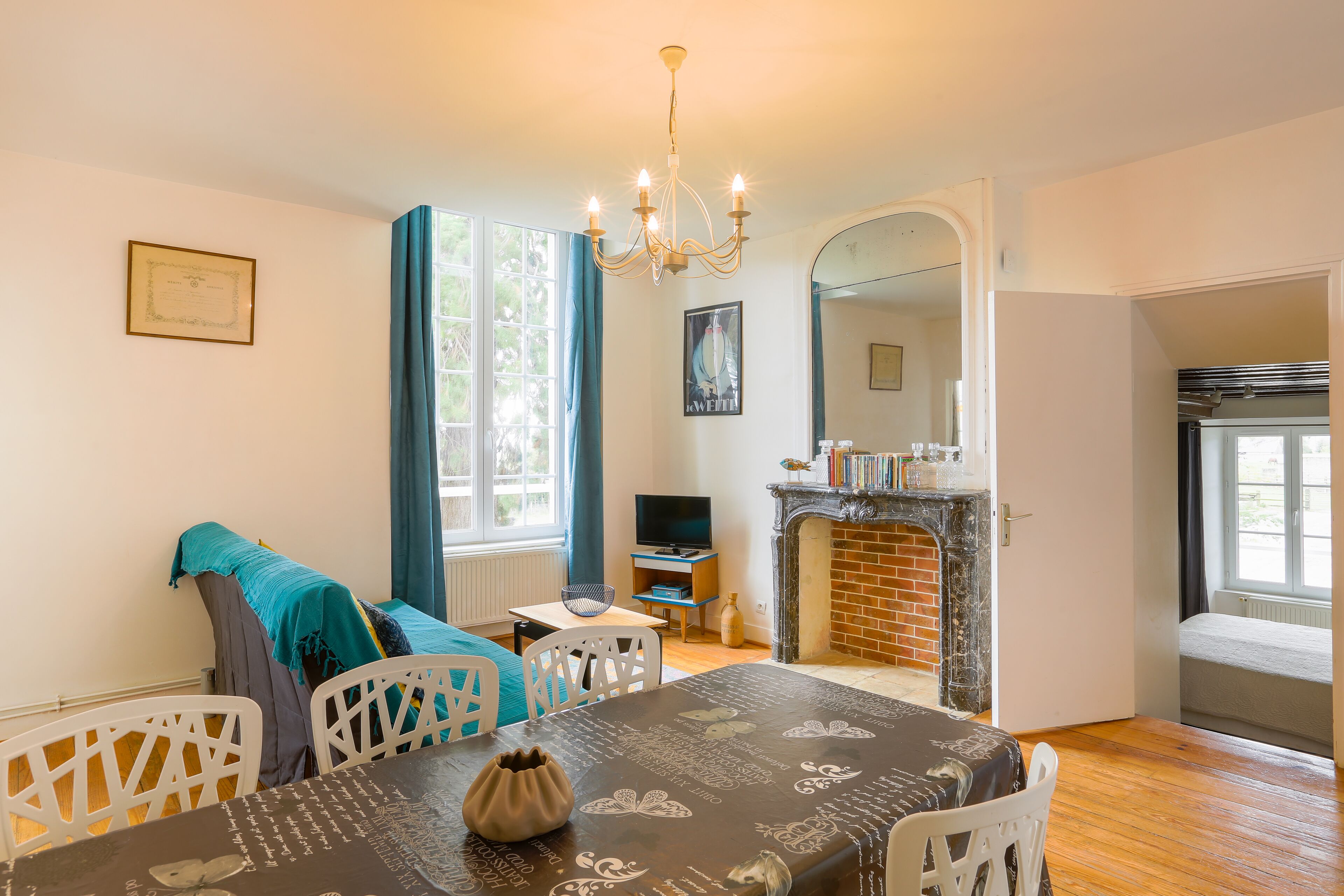 Superior-huoneisto, kylpyhuone makuuhuoneen yhteydessä (Arabesque Turgot) | Oleskelualue