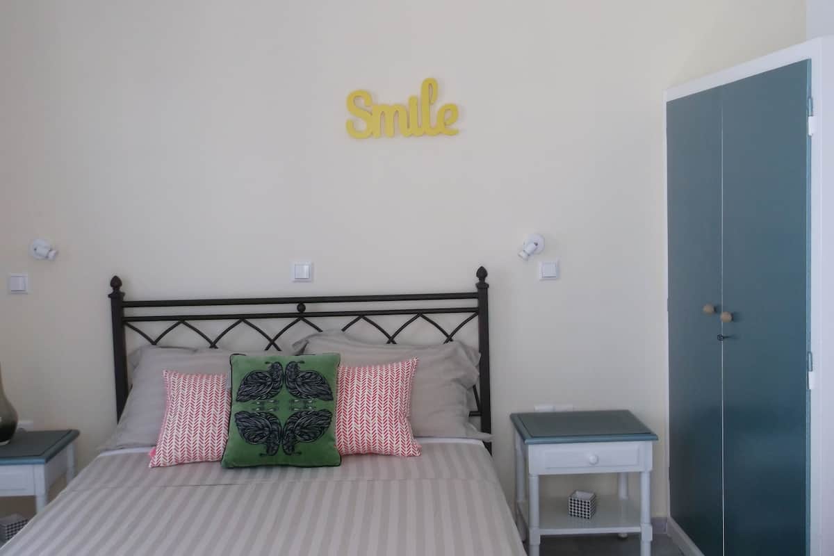 Estudio clásico, 1 cama matrimonial | Wifi gratis