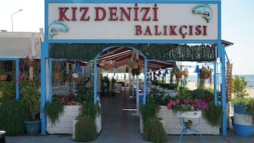 Breakfast, lunch, dinner served; Turkish cuisine