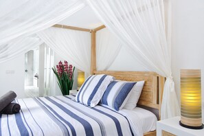 Family Villa, 4 Bedrooms - Villa Dheva (Seminyak)