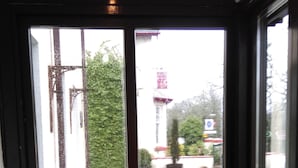 Unclassified image, 3 of 29, button - OYO Inverour Guest House (Spean Bridge)