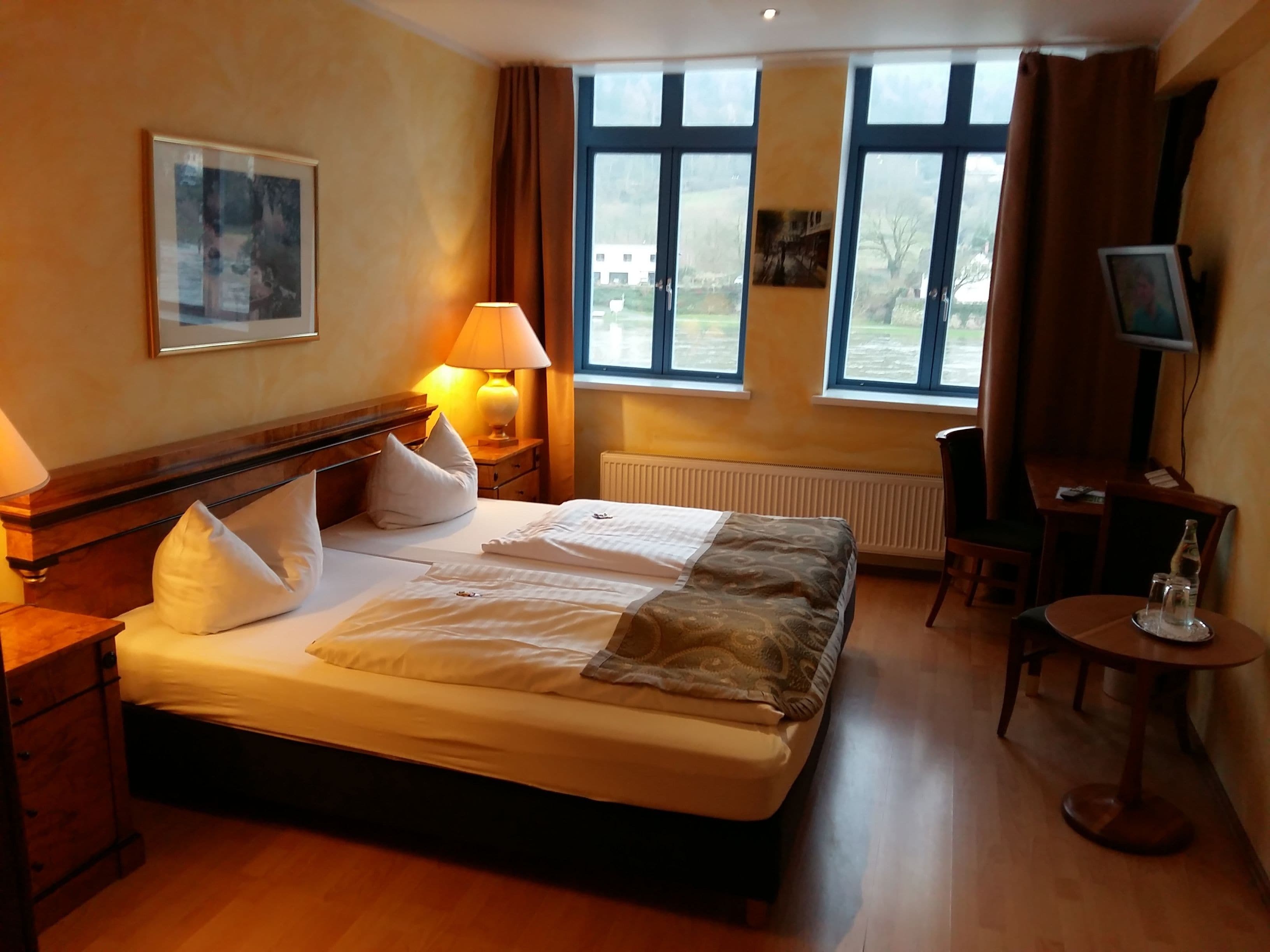 Comfort Double Room Single Use, River View | Free WiFi, bed sheets