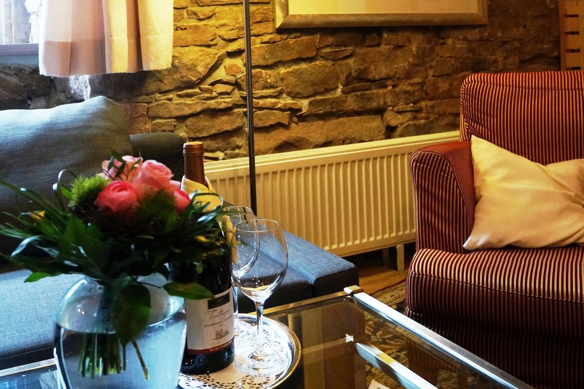 deluxe double room single use, river view | room amenity