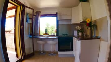 Camera Standard con letto matrimoniale o 2 letti singoli | Cucina privata | Frigorifero