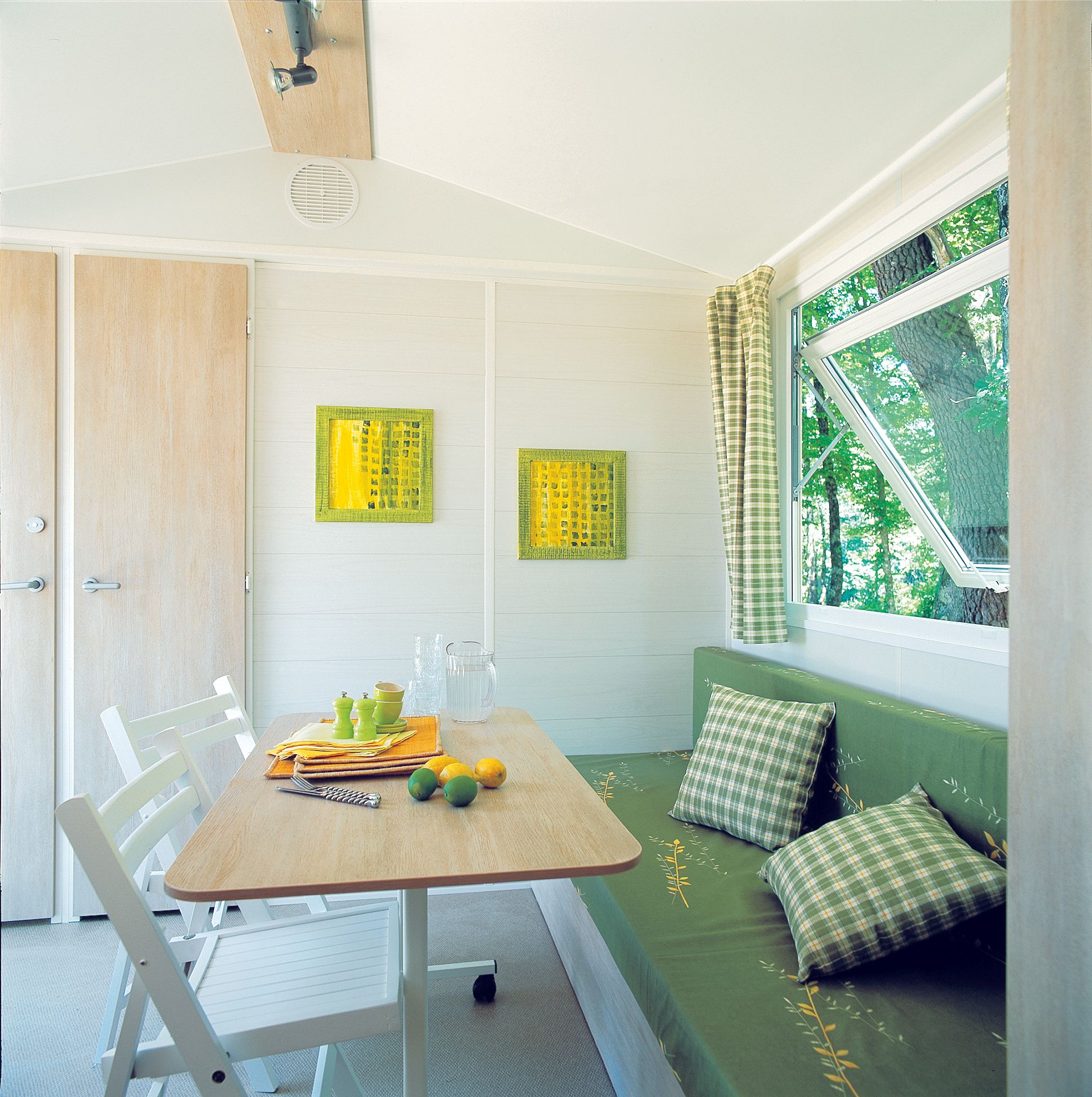 Mobile Home (Lavandou) | In-room dining