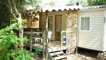 Mobile Home (Faviere) | Iron/ironing board, cribs/infant beds, WiFi