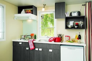 Trailer, 1 quarto (Estagnol) | Cozinha privada | Geladeira grande, micro-ondas, cooktop, cafeteira/chaleira