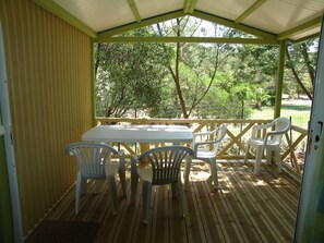 Chalet, 2 Bedrooms (Vignasse) | Terrace/patio - Camping Lou Cabasson (Bormes-Les-Mimosas)