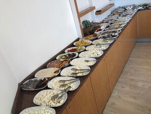 Free daily buffet breakfast - Tatvan Park Hotel (Tatvan)