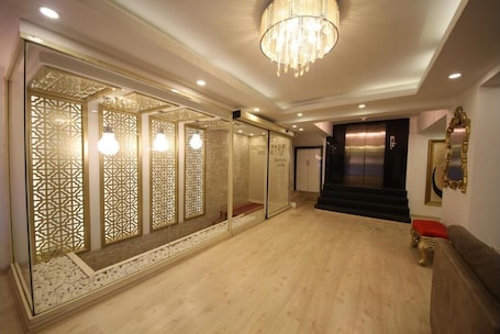 Reception. Tatvan Park Hotel