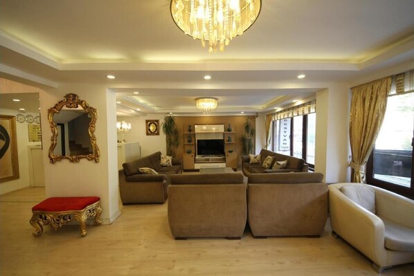 Reception - Tatvan Park Hotel (Tatvan)