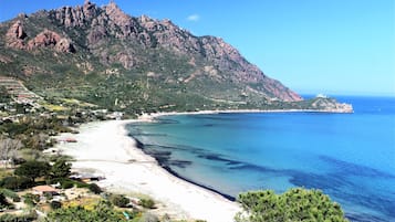 Vue depuis lâhĂ©bergement