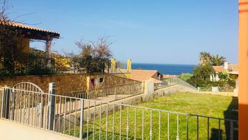 Pemandangan dari kamar