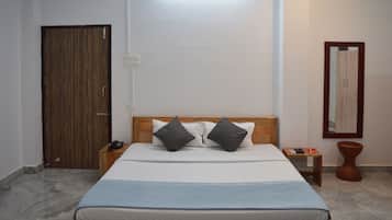 Double or Twin Room | Free WiFi