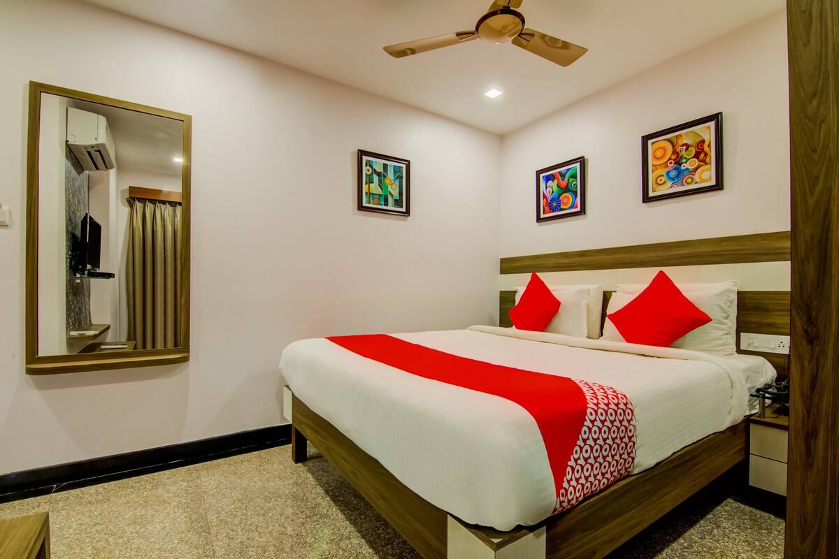 Standard Double Room | Free WiFi, bed sheets