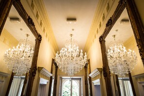 Hallway - Goldsborough Hall (Knaresborough)