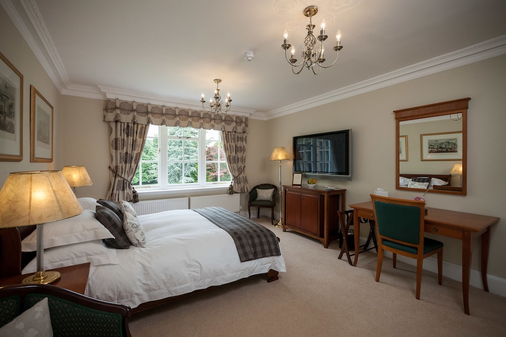 Goldsborough Hall by null