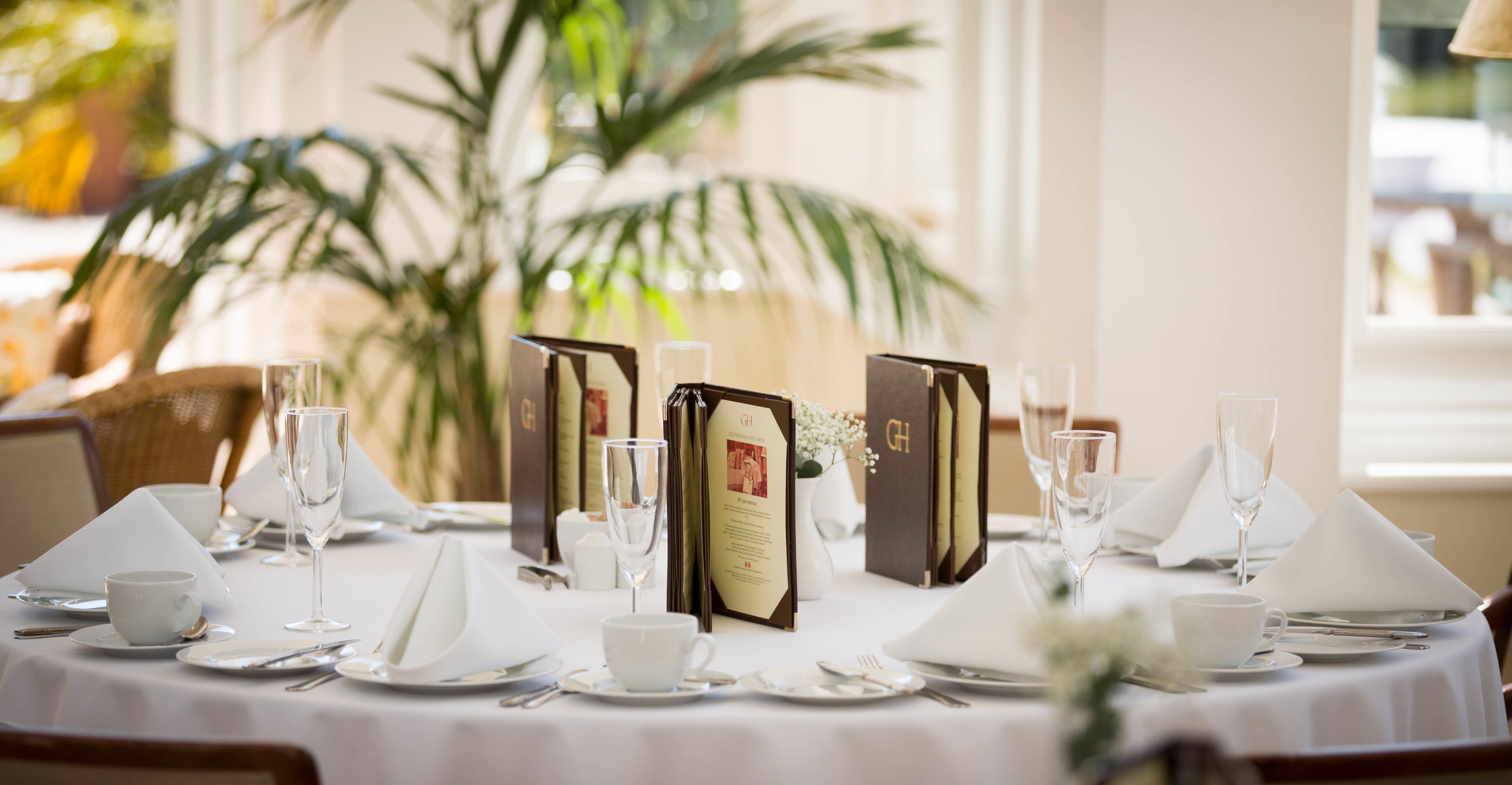 Desayuno completo (GBP 22.50 por persona) 