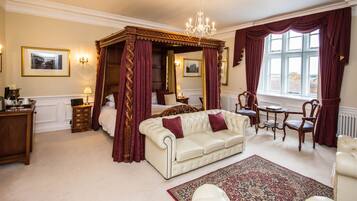 Suite | Egyptian cotton sheets, premium bedding, in-room safe