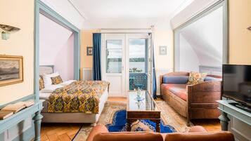 Doppelzimmer (Lakeseite) | Allergikerbettwaren, Minibar, individuell dekoriert