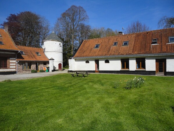 Cottage (La Cour ) | Terrace/patio - La Ferme de Wolphus (Zouafques)