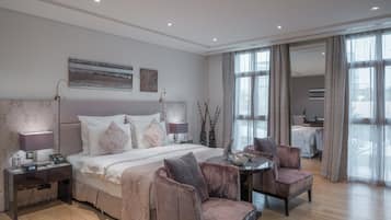 Kylskåp, mikrovågsugn, ugn och diskmaskin