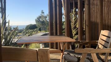 Bungalow | Garden view