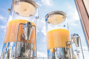 Desayuno bufé gratuito y diario