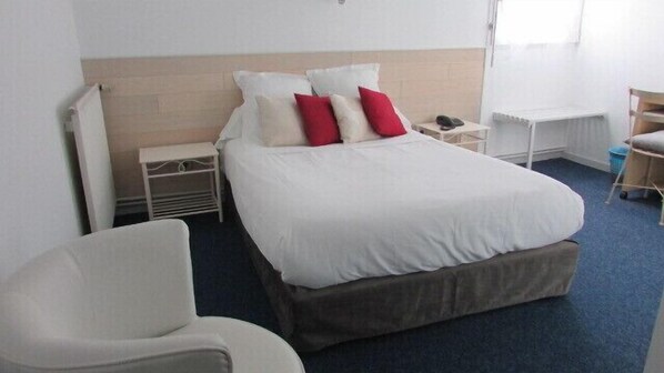 Double Room, Bathtub