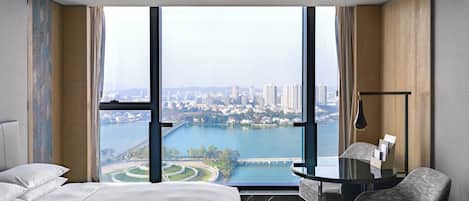 1 bedroom, down duvets, minibar, in-room safe