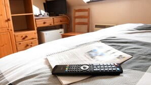 Iron/ironing board (on request) - Axe & Compass Lodge (Leighton Buzzard)