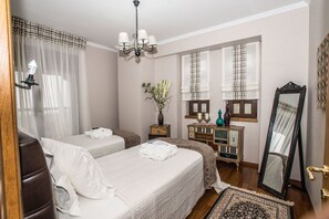 Family Villa (Sunset) | 2 bedrooms, in-room safe, individually furnished, soundproofing - Evmorfes Villas (Polygyros)