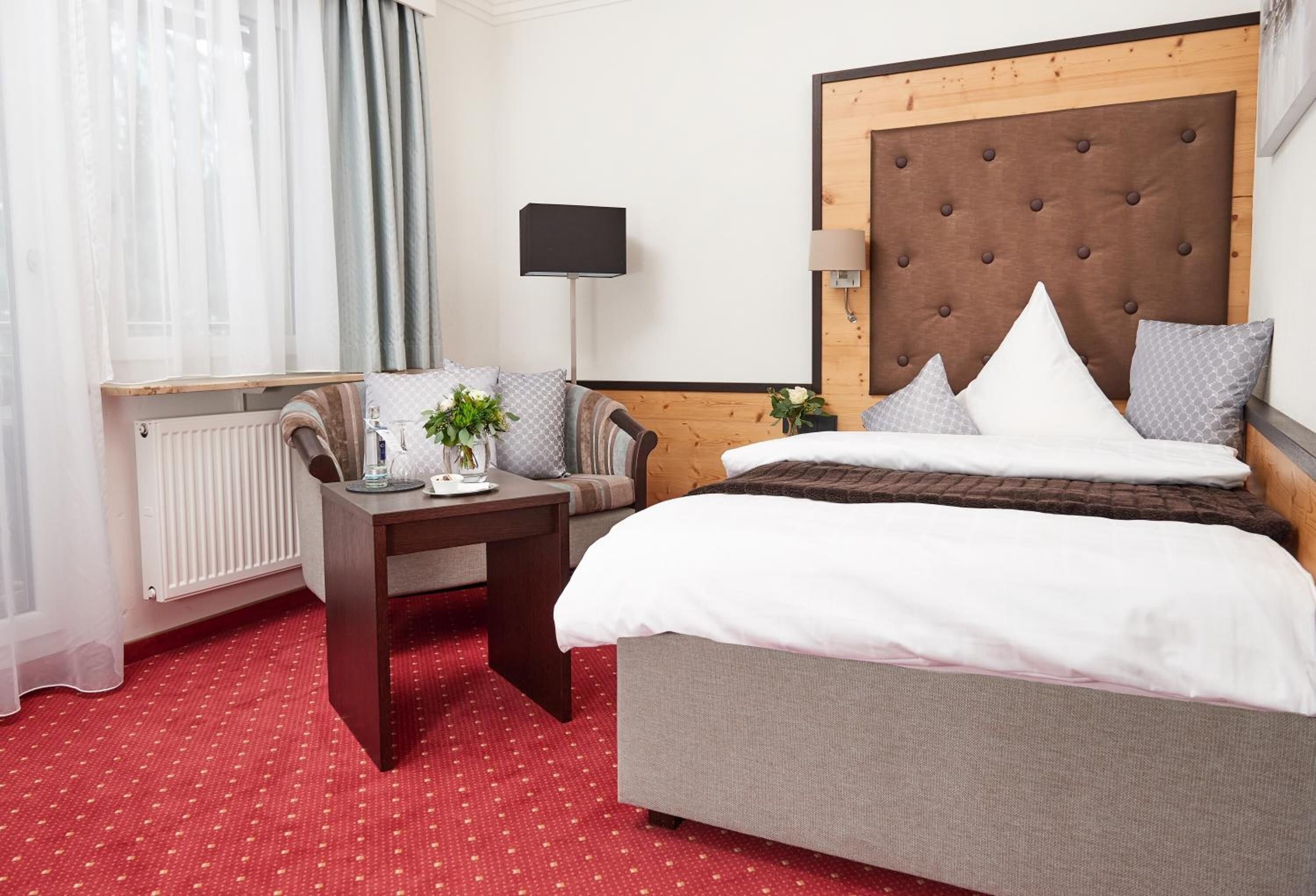 minibar, in-room safe, iron/ironing board, rollaway beds