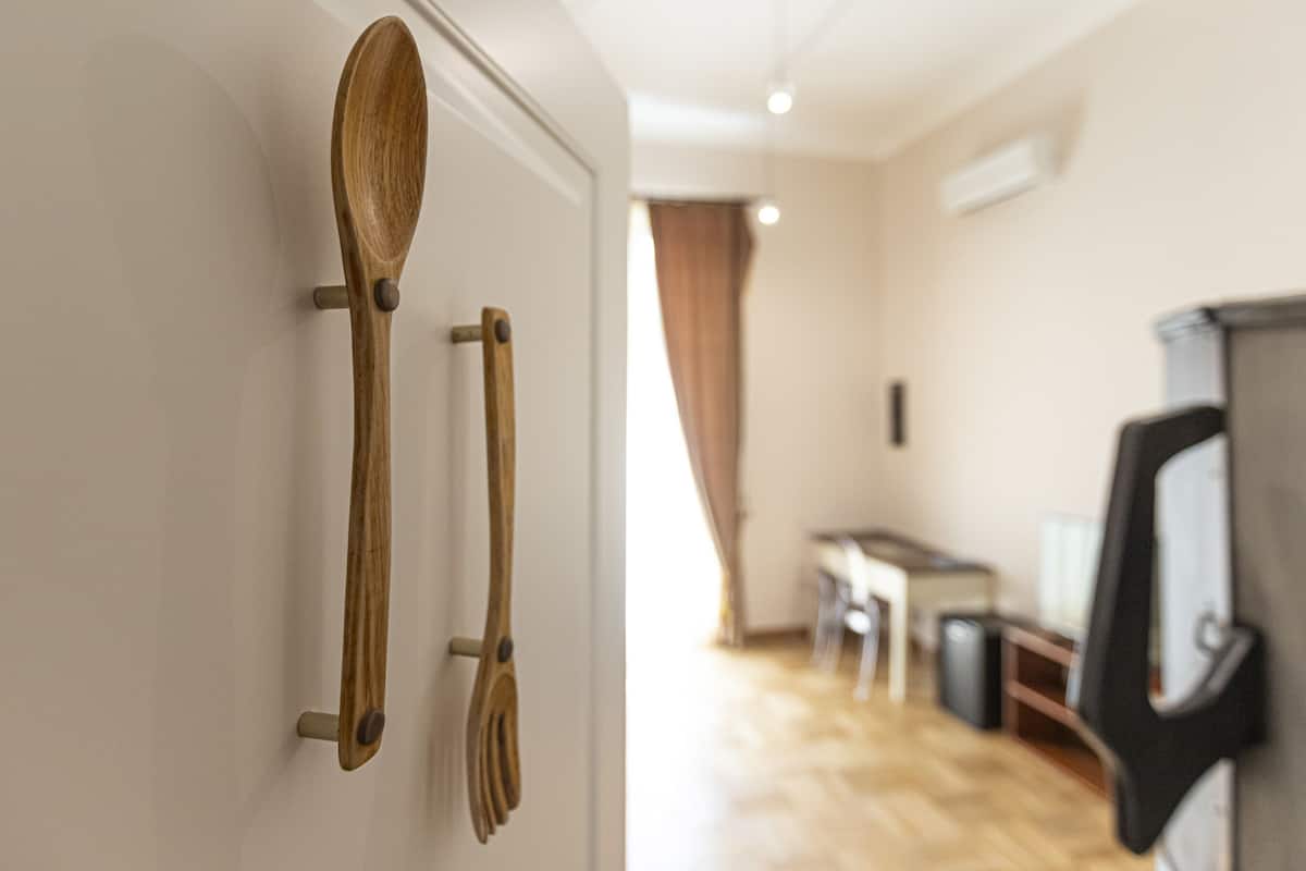 Comfort vierpersoonskamer, aan de binnenplaats | 1 slaapkamer, luxe beddengoed, donzen dekbedden, een minibar