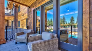 Phòng, 2 phòng ngủ, quang cảnh núi (Residence) | Hiên