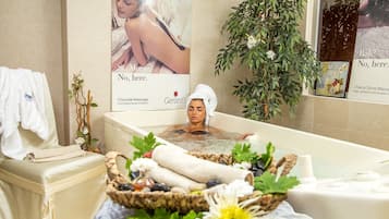 Couples treatment room(s), sauna, hot tub, steam room, body treatments