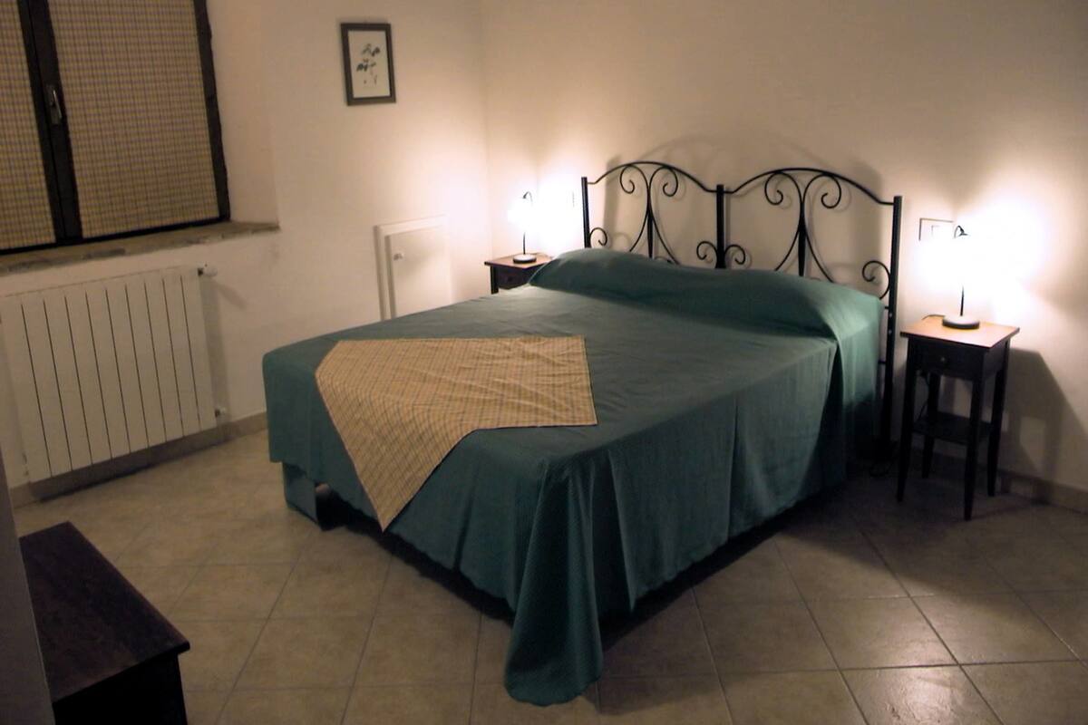 1 habitación, ropa de cama de alta calidad y escritorio