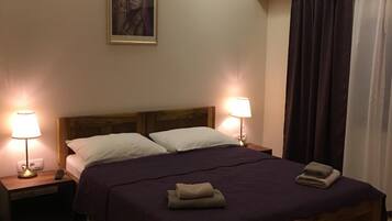 Blackout curtains, free WiFi, bed sheets