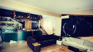 Unclassified image, 3 of 18, button - Guesthouse Noce Zagreb (Zagreb)