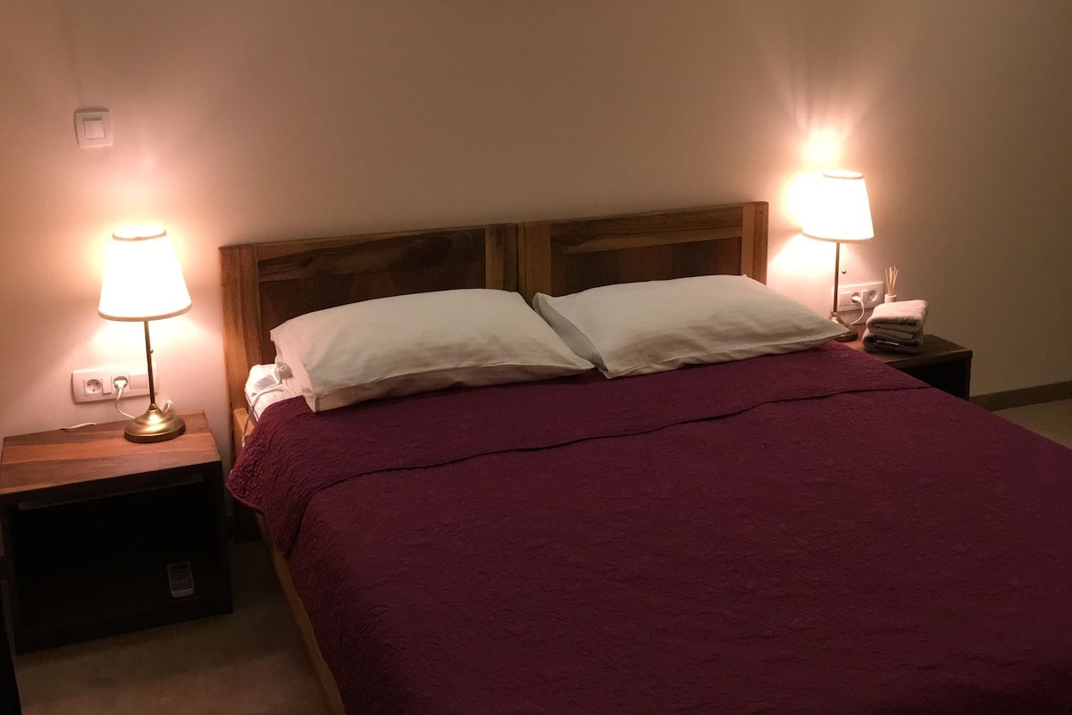 Blackout curtains, free WiFi, bed sheets