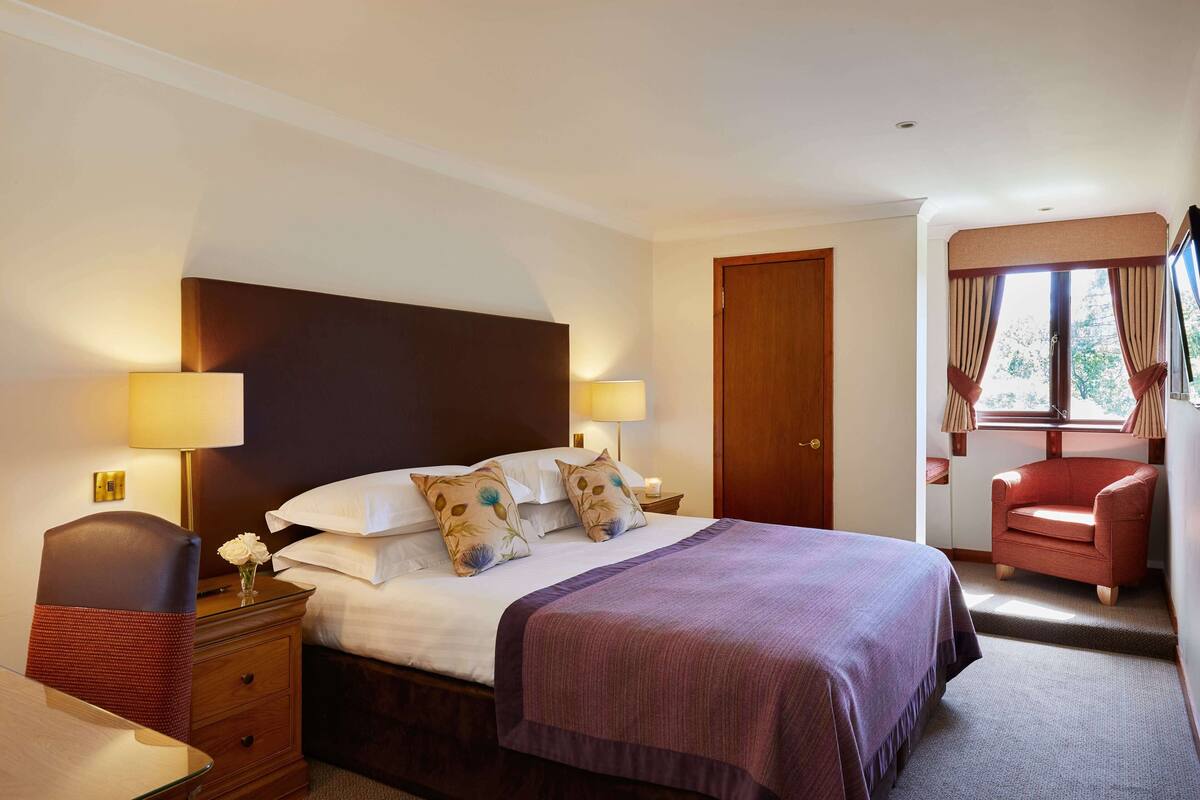 1 bedroom, in-room safe, desk, iron/ironing board
