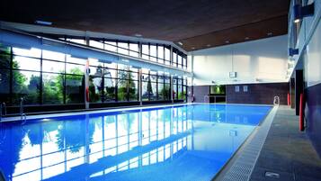 Hồ bơi trong nhà